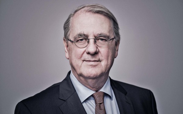 Dr. Lutz Langer